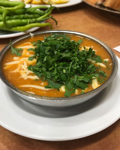 Gül Kebap Kaşarlı Maydanozlu Domates Çorbası